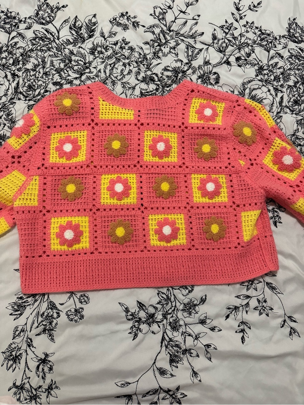 TALULAH Pink Crochet Floral Cardigan - Picture 3 of 4